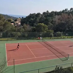 Appartement Les Issambres Superbe Avec Terrasse, Roquebrune-sur Argens